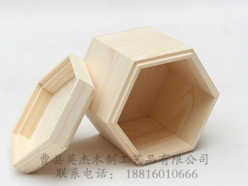 點(diǎn)擊查看詳細(xì)信息<br>標(biāo)題：松木六角木盒 閱讀次數(shù)：1217