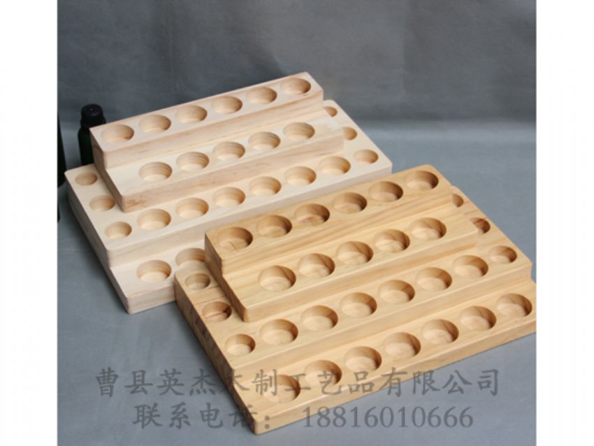 點擊查看詳細信息<br>標題：竹木精油木盒 閱讀次數(shù)：1353