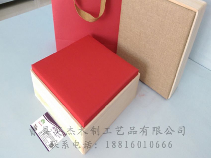 點(diǎn)擊查看詳細(xì)信息<br>標(biāo)題：竹木茶葉盒 閱讀次數(shù)：1003