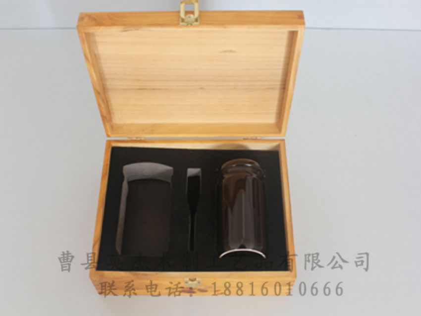 點擊查看詳細信息<br>標題：竹木茶葉盒 閱讀次數(shù)：1146
